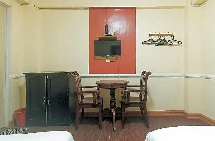 Westview By Reddoorz Hotel